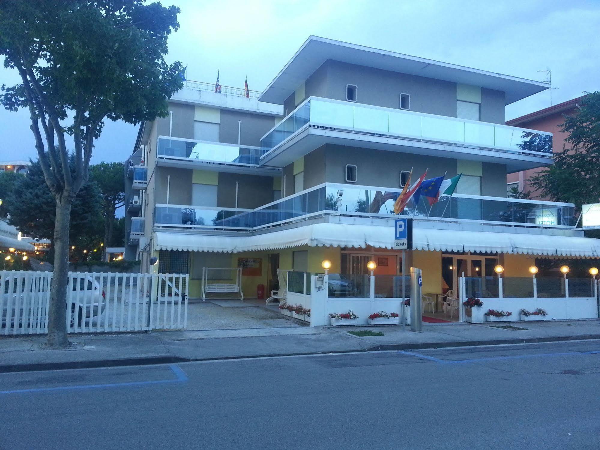 Hotel Laguna 利多迪迪耶索洛 外观 照片